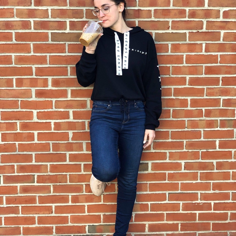Friends crop hoodie